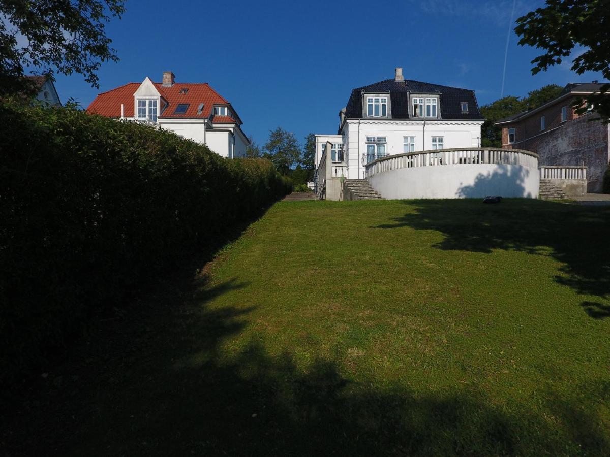Aday - Villa Firenze - 2 Bedrooms Bright Apartment Aalborg Exterior foto